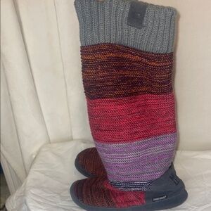 Multicolor Knit Boot-Style Muk-Luks